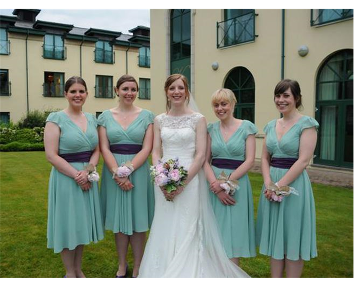 Give your bridesmaids the vintage look!