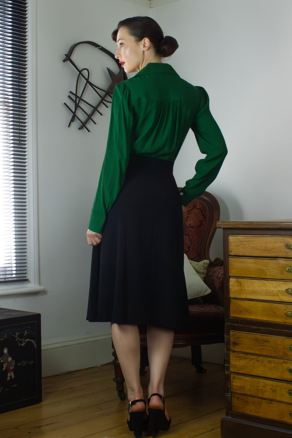 Classic 1940s Style A-Line Skirt in Black