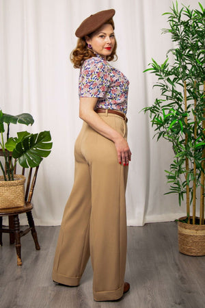1940s and 50s Style Short Sleeve Pussy Bow Blouse In Purple Hydrangea | Vintage Inspired