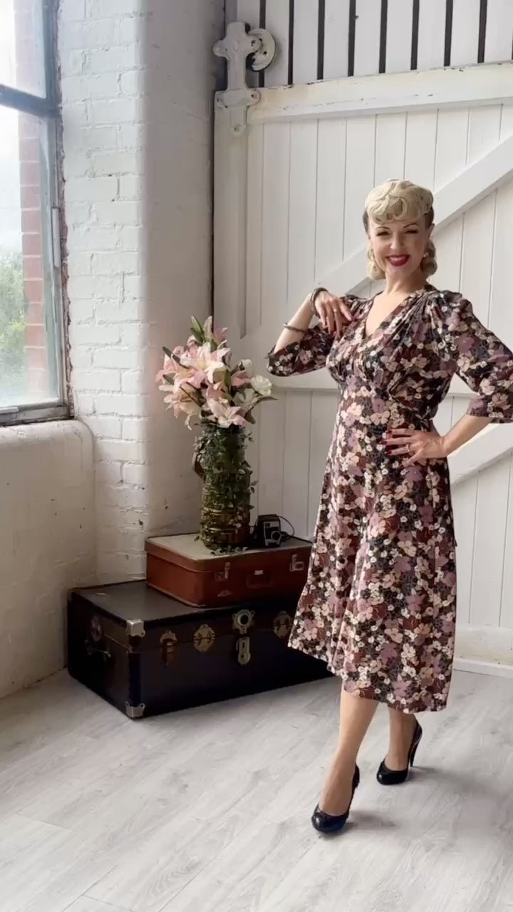 Vintage Inspired Grey Floral Print Knee Length Tea Dress | 1930s & 1940s Style | Weekend Doll 