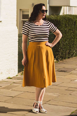 Vintage 1940s Style Knee-length Swing Skirt in Mustard | Weekend Doll  